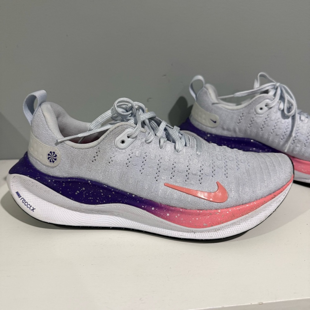 Nike Women’s Reactx Infinity Run 4 Light Gray Running Shoes w Purple & Coral